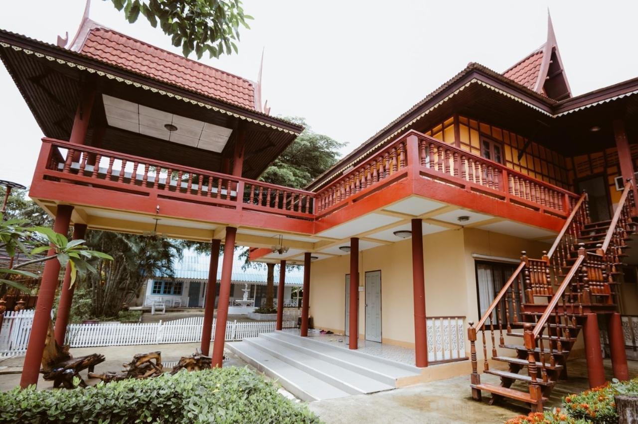 บ้านไทยไออุ่น Ayutthaya Eksteriør bilde